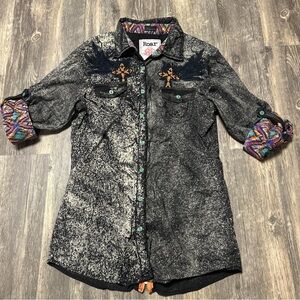 Roar Black and Gray Patterned Button Down Shirt